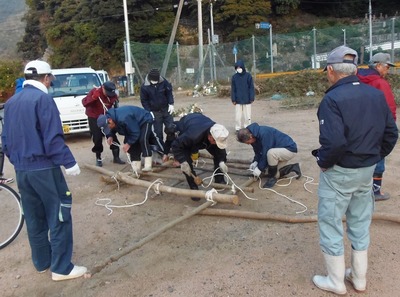 どんどの基礎・垂木の組み立て.jpg