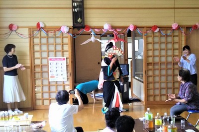 ラッパの正ちゃん日本舞踊1.jpg