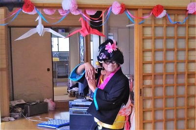 ラッパの正ちゃん日本舞踊4.jpg