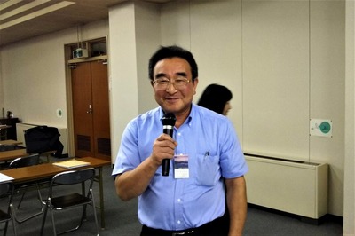 仙崎海産・青村代表の一本締め1.jpg