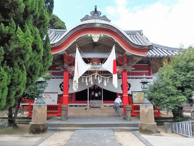 八坂神社・拝殿.jpg