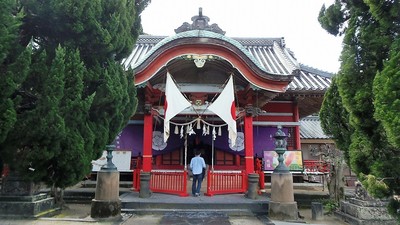 八坂神社拝殿.jpg