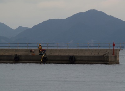 六浦(もーら)沖合防波堤改良工事1.jpg
