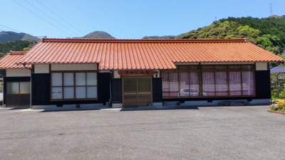 半田公会堂.jpg