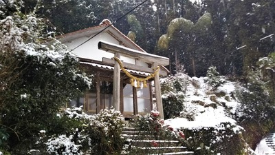 半田弁天の雪化粧.jpg