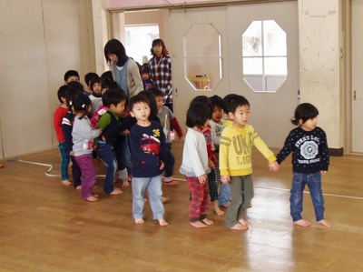 園児が入場.jpg