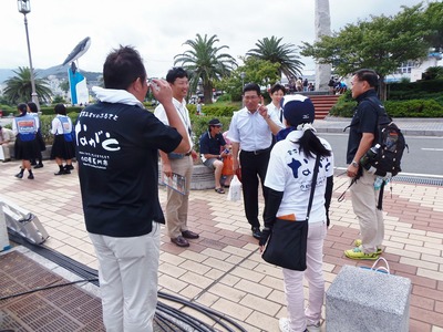 埼玉県東松山市長と長門市役所のみなさん.jpg