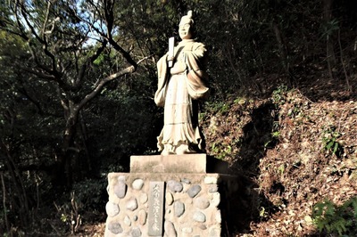 大内義隆公陶像1.jpg