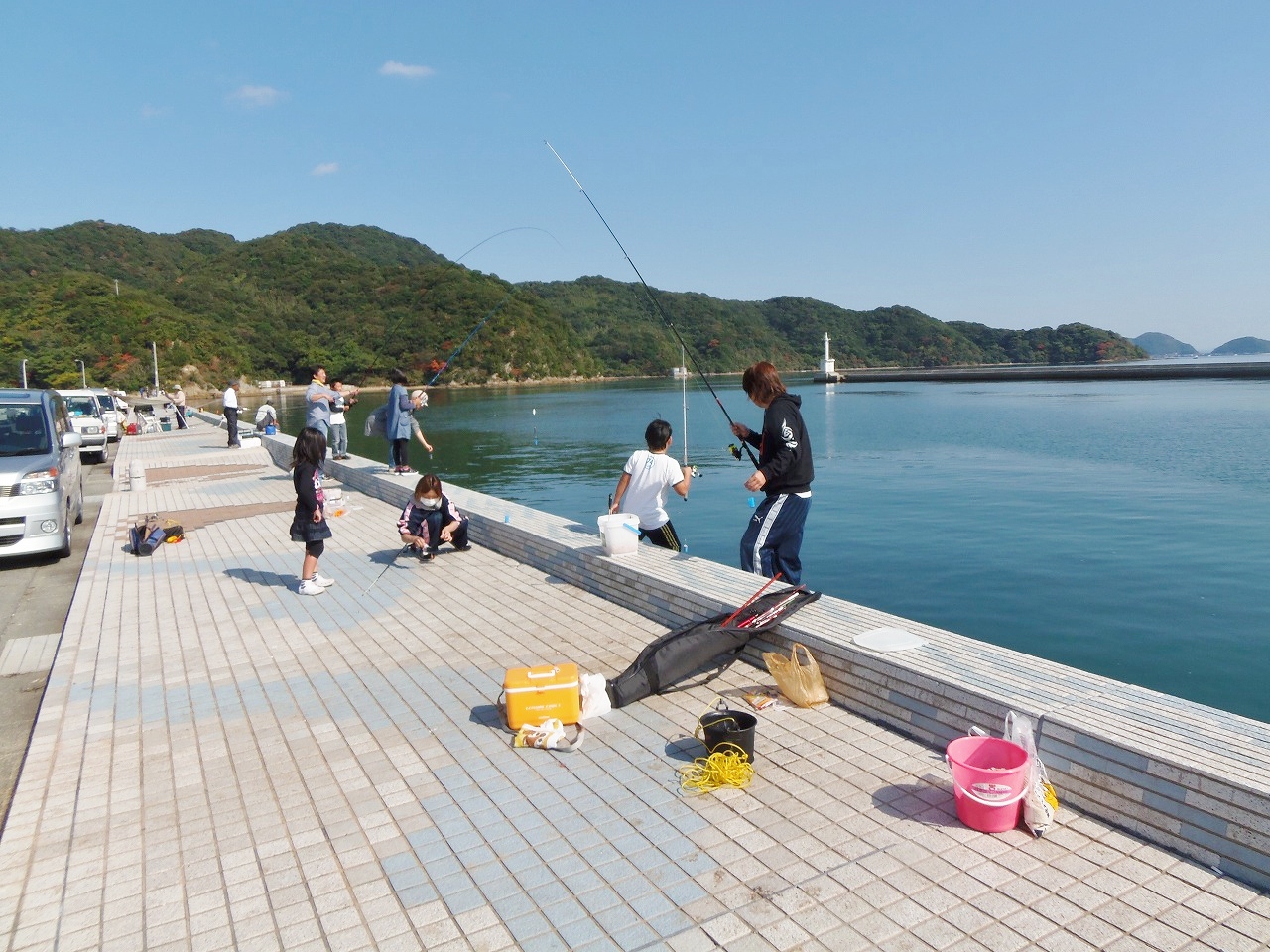 長門市 仙崎人工島の釣り師と釣果 その２ 山口県 長門市 今が旬