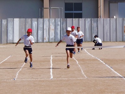 小学生徒競走2.jpg