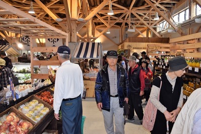 店内の賑わい1.jpg