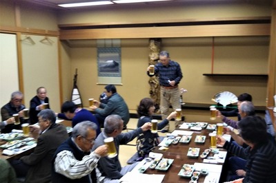 斉藤理事乾杯の発声2.jpg