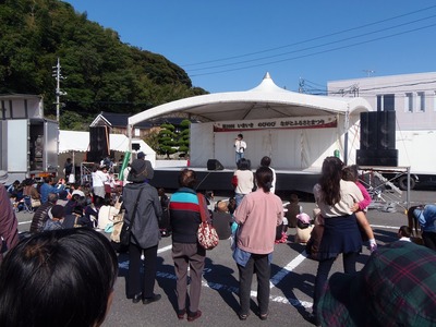 新宅由貴子ライブ1.jpg