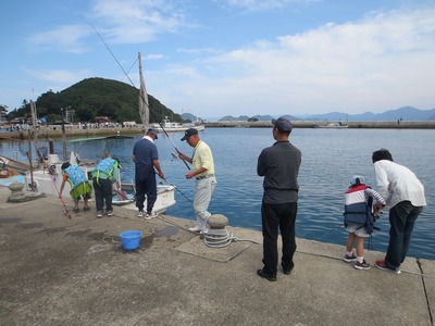 海岸魚釣り5.jpg