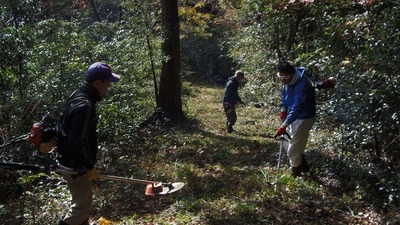 登山道草刈り.jpg