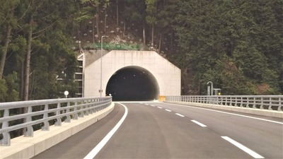 砂利ヶ峠トンネル4.jpg