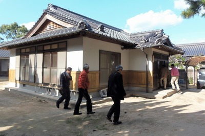 社務所で会議・なおらい.jpg