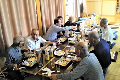 祝賀の宴1.jpg