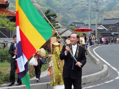 稚児お練り1.jpg
