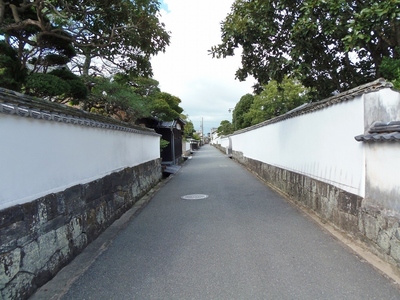 萩城下町「白壁」の通り.jpg