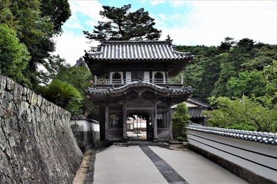 西圓寺山門.jpg