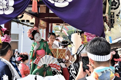 踊り子の優美な舞2.jpg