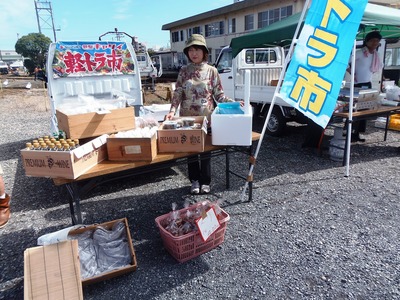 軽トラ市2.jpg