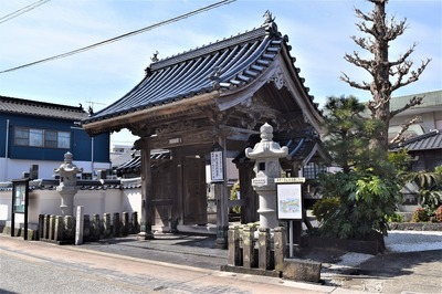 遍照寺山門.jpg