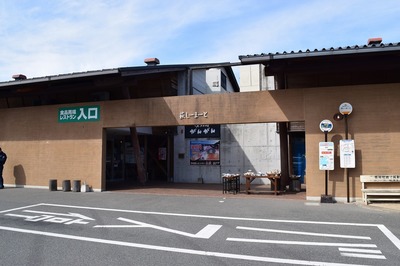 道の駅・萩しーまーと玄関.jpg