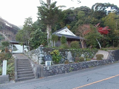 隠居所の紅葉1.jpg
