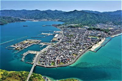 青海島上空からの仙崎.jpg