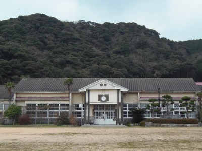 青海島共和国・国会議事堂.jpg