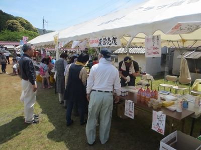 青海島共和国直売店繁盛.jpg