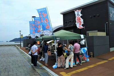 青海島岩がき販売店1.jpg