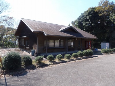 高山オートキャンプ場・管理棟.jpg