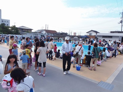 魚のつかみどり会場1.jpg